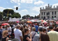 FAMILY DAY/De Carli:  In piazza San Giovanni un popolo di mamme, papà e figli. A noi l’onore e l’onere di rappresentarlo