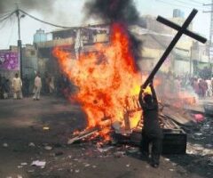 Cristiani perseguitati in Siria e in Medio Oriente. Conversazione con il Vescovo di Aleppo e Mario Mauro