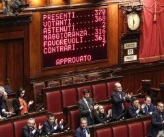 RIFORME/Mauro: Parlamento sotto ricatto